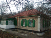 Продам ДОМ в пгт Щорск,  Криничанский рн. Днепропетровская обл.